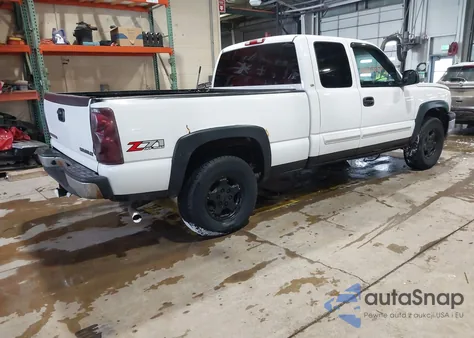 2003 Chevrolet Silverado 1500 Ls z USA, uszkodzony, nr VIN 1GCEK19T03E188979